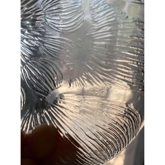 Arcoroc FLEUR Pattern Clear Glass Plates 7-1/2” Diameter Set of 4 - Picture 3 of 4